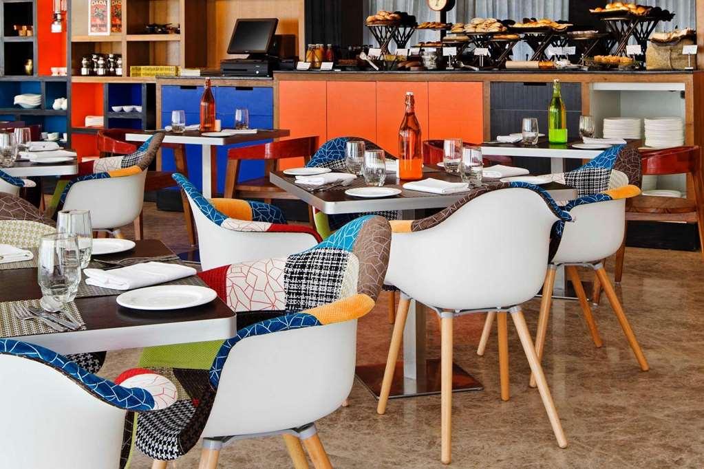 Zone By The Park Coimbatore Restaurant bilde